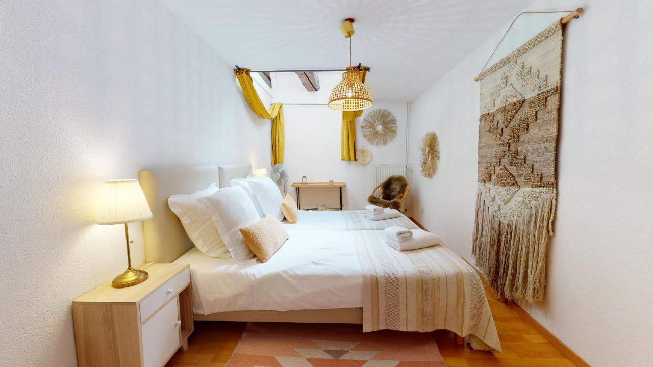 Apartment Duplex Des Dominicains - 1 Parking Gratuit - Hypercentre 6 Personnes